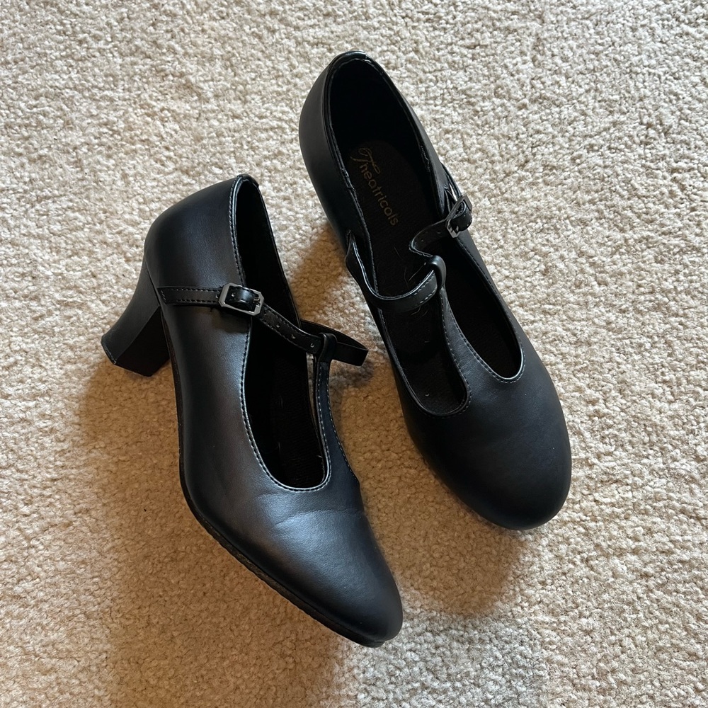 Theatricals character dance shoe, Mary Jane style. Black, size 7. 2” heel.